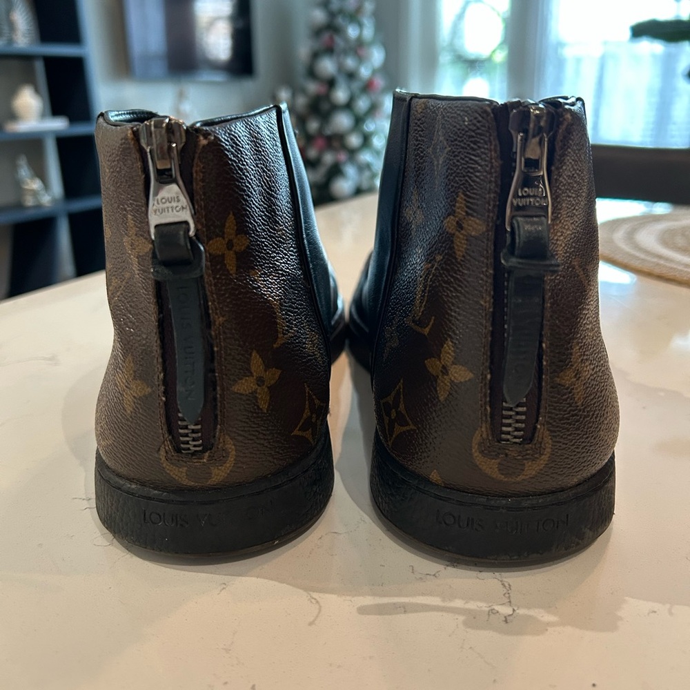 Louis Vuitton Men's Black High-Top Sneakers - Picture 3 of 5
